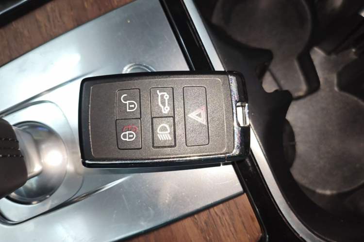 Used Land Rover Discovery Sport 2020 249 PS R-Dynamic Performance Edition Vehicle Key
