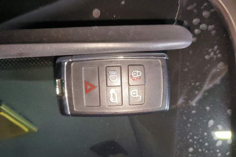 Used Land Rover Discovery Sport 2020 249 PS R-Dynamic Performance Edition Vehicle Key