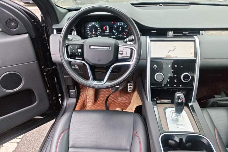 Used Land Rover Discovery Sport 2021 249 PS R-Dynamic SE Performance Tech Edition 5 Seats Audio And AC Panel
