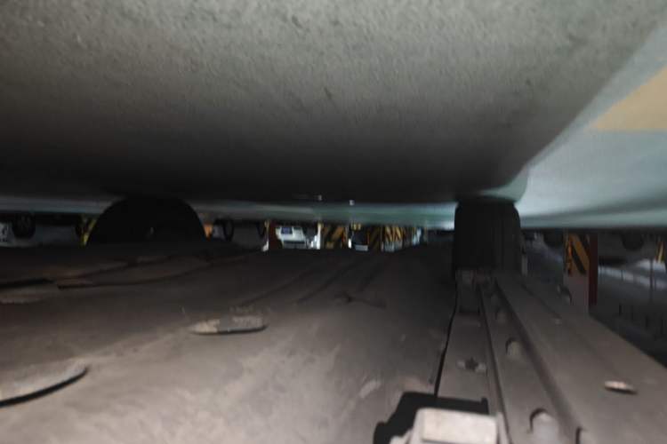 Used Land Rover Discovery Sport 2021 200 PS Family Edition Chassis Front Right