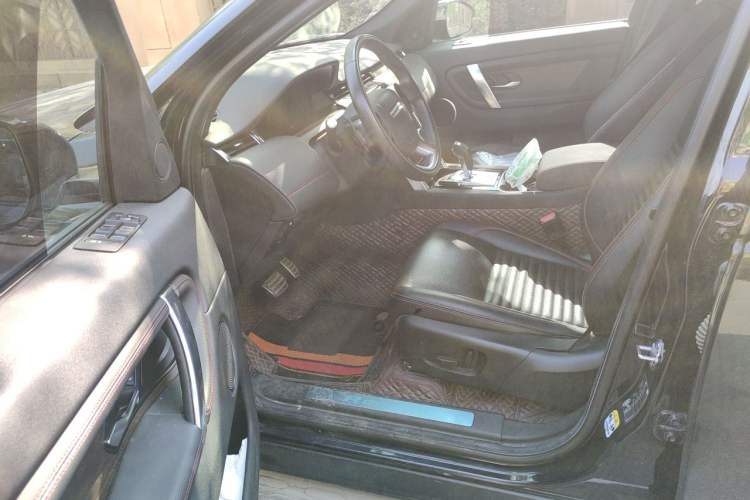 Used Land Rover Discovery Sport 2021 249 PS R-Dynamic S Performance Edition Driver Seat