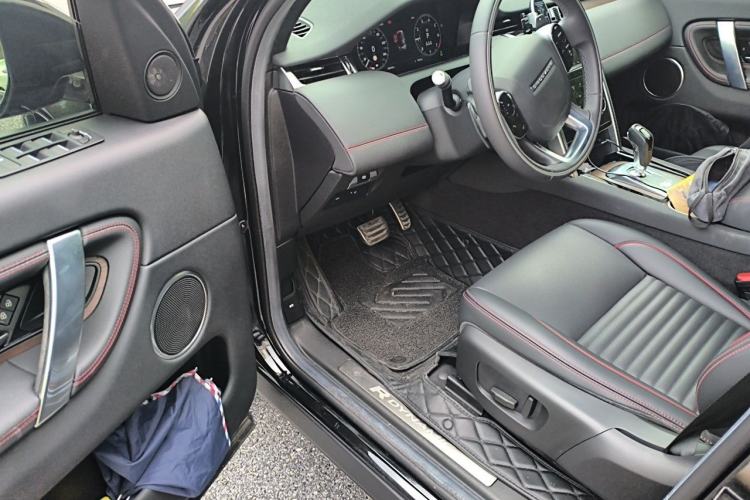 Used Land Rover Discovery Sport 2021 249 PS R-Dynamic S Performance Edition Driver Seat