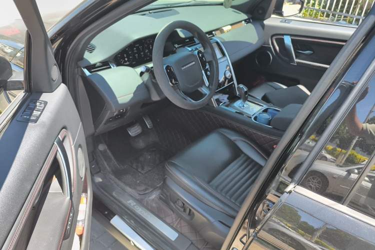 Used Land Rover Discovery Sport 2021 249 PS R-Dynamic SE Performance Tech Edition 7 Seats Driver Seat