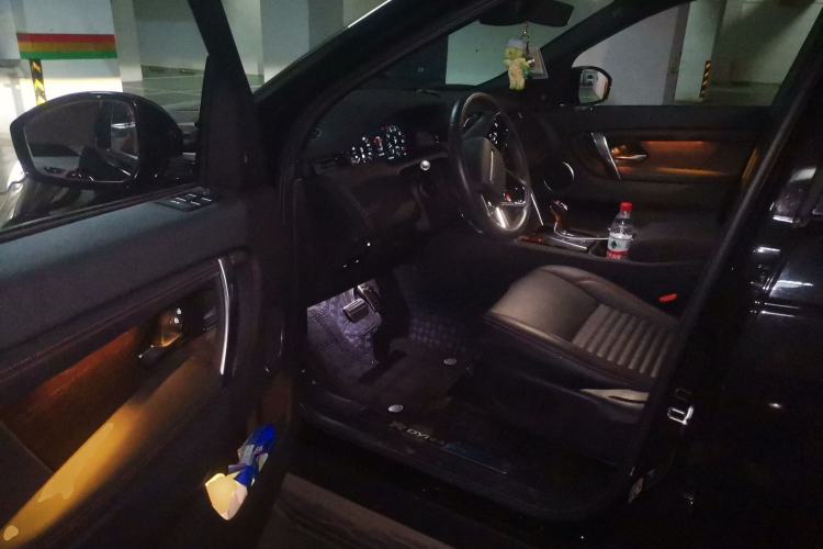 Used Land Rover Discovery Sport 2021 249 PS R-Dynamic S Performance Edition Driver Seat