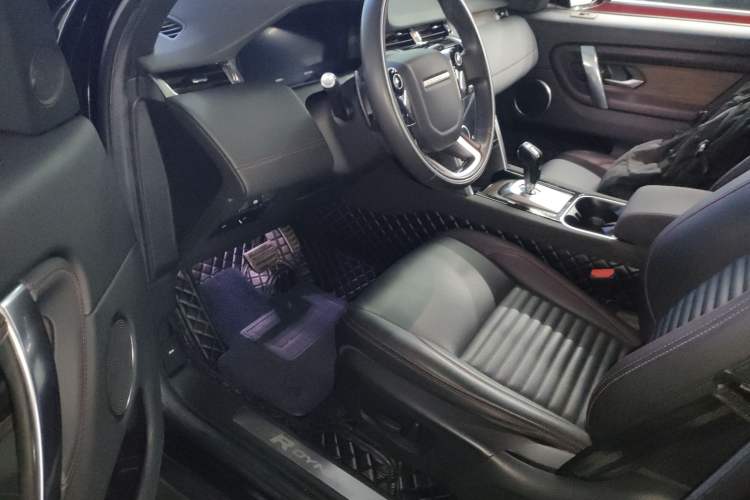 Used Land Rover Discovery Sport 2021 249 PS R-Dynamic S Performance Edition Driver Seat