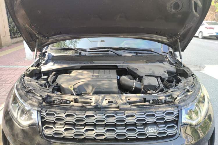 Used Land Rover Discovery Sport 2021 249 PS R-Dynamic S Performance Edition Engine Bay