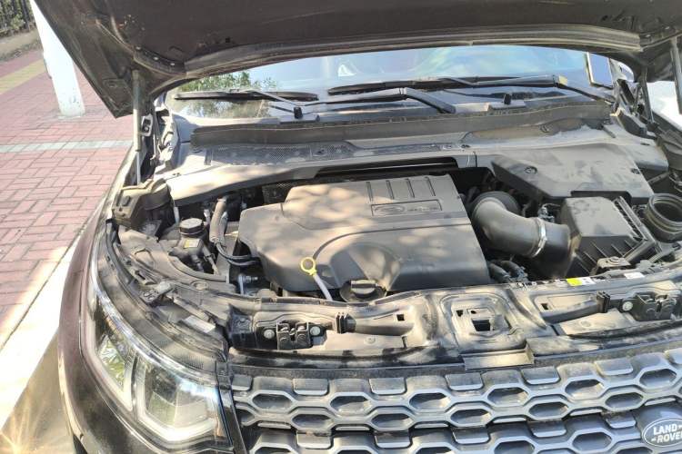Used Land Rover Discovery Sport 2021 249 PS R-Dynamic S Performance Edition Engine Bay Right