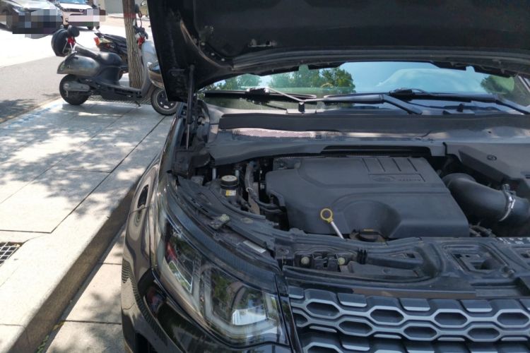 Used Land Rover Discovery Sport 2021 249 PS R-Dynamic S Performance Edition Engine Bay Right