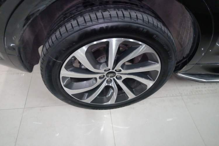 Used Land Rover Discovery Sport 2021 249 PS R-Dynamic SE Performance Tech Edition 5 Seats Exterior 3