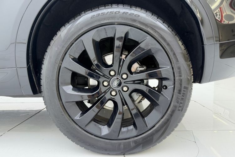 Used Land Rover Discovery Sport 2021 249 PS R-Dynamic S Performance Edition Exterior 4