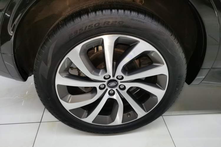 Used Land Rover Discovery Sport 2021 249 PS R-Dynamic S Performance Edition Exterior 5