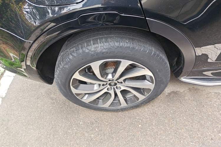 Used Land Rover Discovery Sport 2021 249 PS R-Dynamic SE Performance Tech Edition 5 Seats Exterior 5