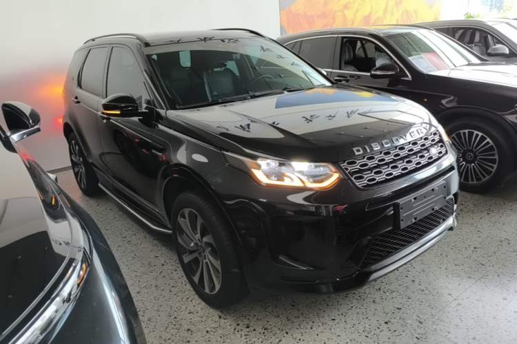 Used Land Rover Discovery Sport 2021 249 PS R-Dynamic S Performance Edition Front Right 45 Deg