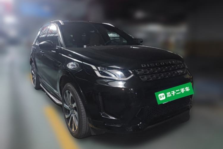 Used Land Rover Discovery Sport 2021 200 PS Family Edition Front Right 45 Deg