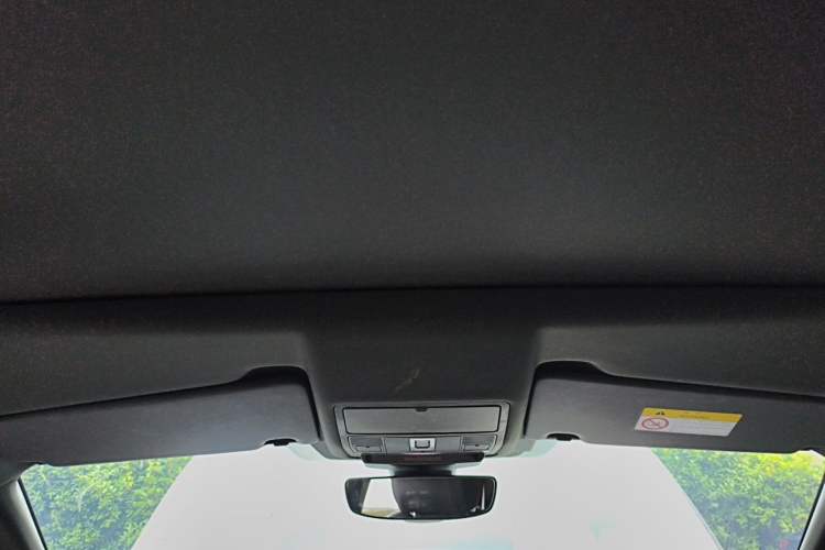 Used Land Rover Discovery Sport 2021 249 PS R-Dynamic S Performance Edition Headliner