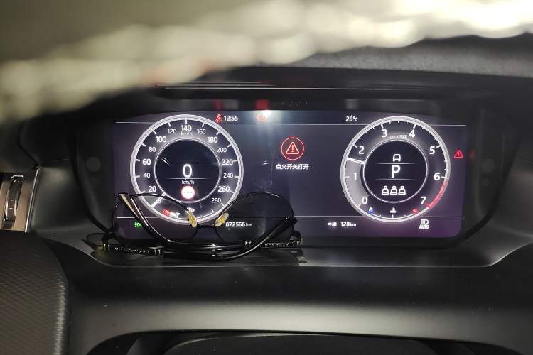 Used Land Rover Discovery Sport 2021 249 PS R-Dynamic S Performance Edition Instrument Cluster