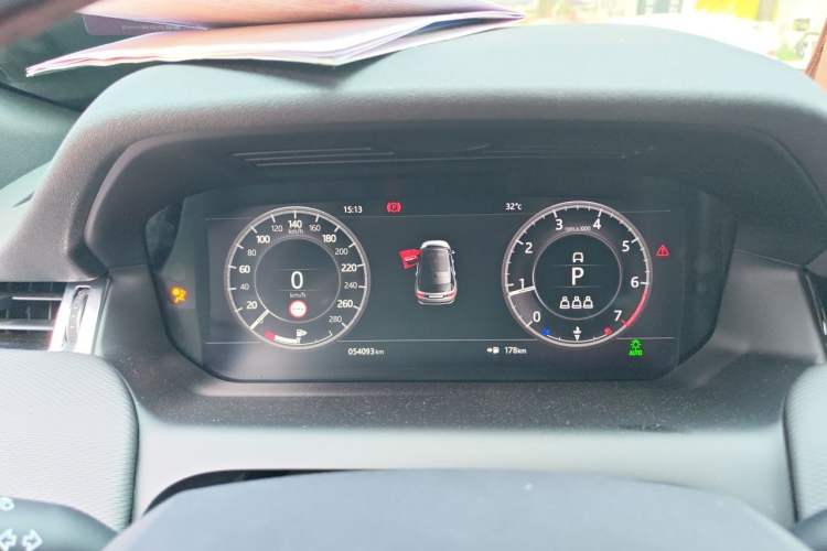 Used Land Rover Discovery Sport 2021 249 PS R-Dynamic S Performance Edition Instrument Cluster