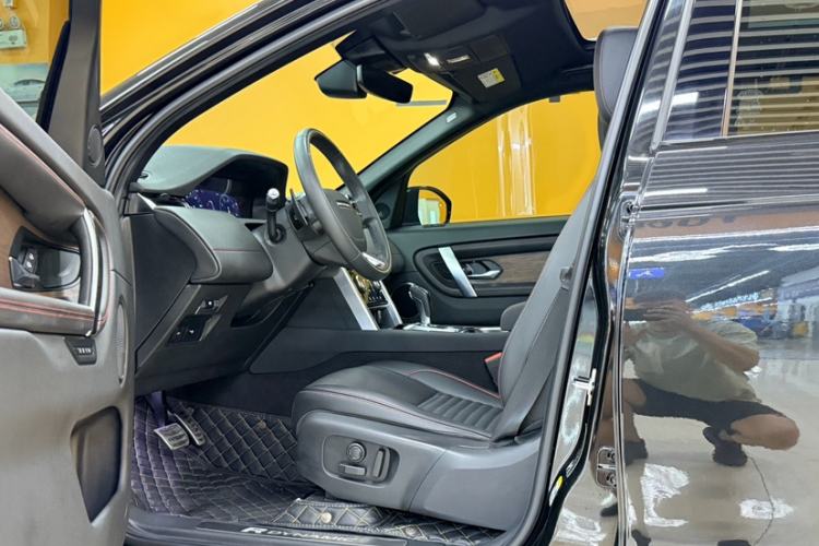 Used Land Rover Discovery Sport 2021 249 PS R-Dynamic SE Performance Tech Edition 5 Seats Interior 1