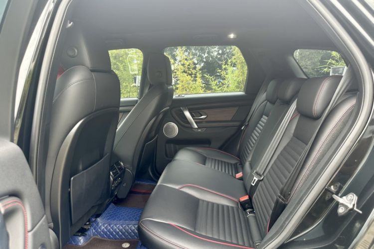 Used Land Rover Discovery Sport 2021 249 PS R-Dynamic S Performance Edition Interior 7