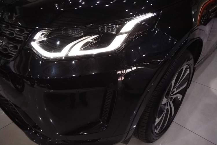 Used Land Rover Discovery Sport 2021 249 PS R-Dynamic S Performance Edition Left Front Headlight