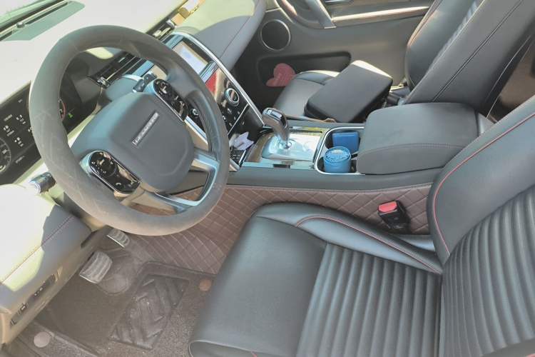 Used Land Rover Discovery Sport 2021 249 PS R-Dynamic SE Performance Tech Edition 7 Seats Left Front Seat
