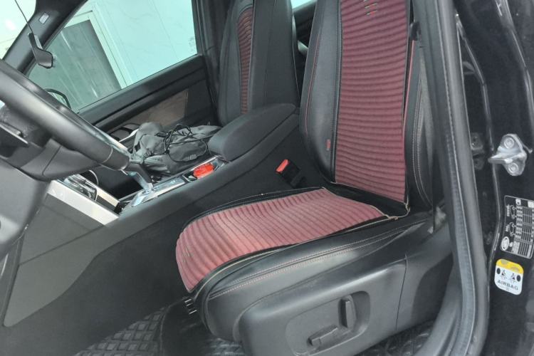 Used Land Rover Discovery Sport 2021 249 PS R-Dynamic S Performance Edition Left Front Seat