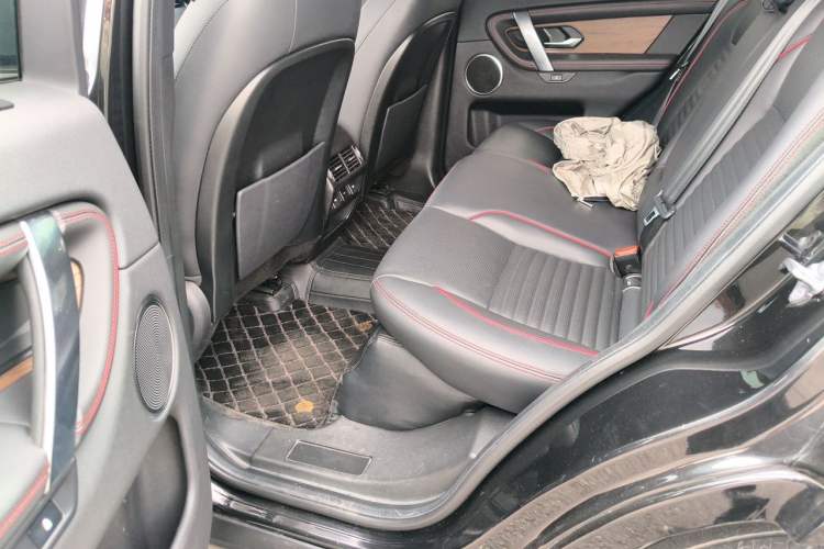 Used Land Rover Discovery Sport 2021 249 PS R-Dynamic S Performance Edition Left Rear Seat