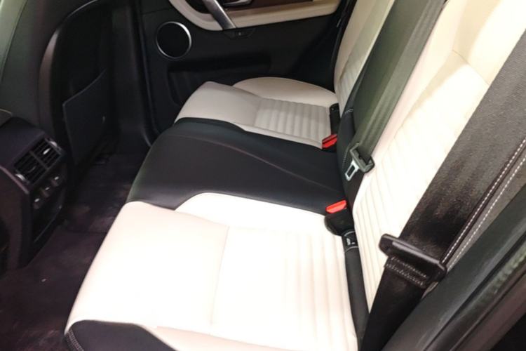 Used Land Rover Discovery Sport 2021 249 PS R-Dynamic S Performance Edition Left Rear Seat