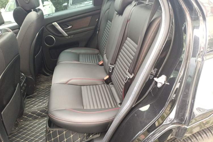 Used Land Rover Discovery Sport 2021 249 PS R-Dynamic S Performance Edition Left Rear Seat