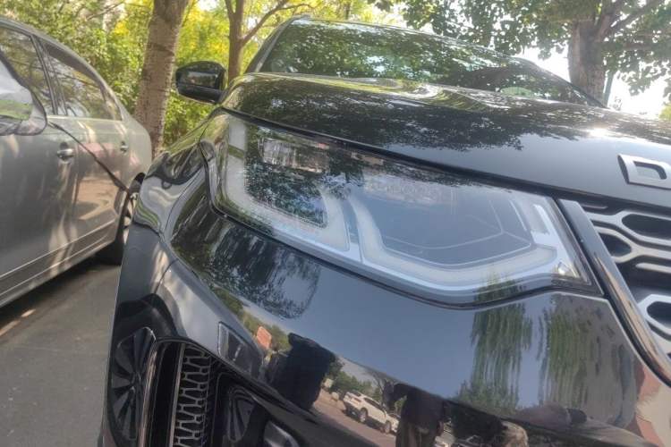 Used Land Rover Discovery Sport 2021 249 PS R-Dynamic S Performance Edition Right Front Headlight