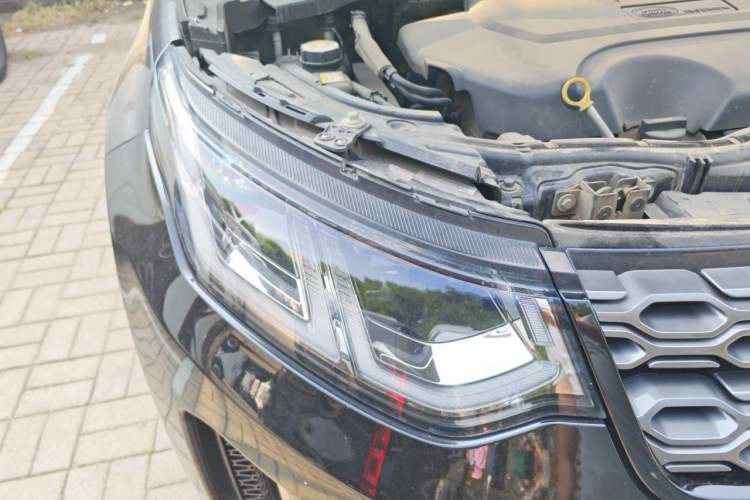 Used Land Rover Discovery Sport 2021 249 PS R-Dynamic S Performance Edition Right Front Headlight