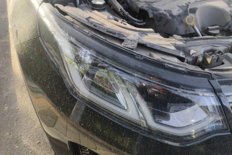 Used Land Rover Discovery Sport 2021 249 PS R-Dynamic SE Performance Tech Edition 7 Seats Right Front Headlight