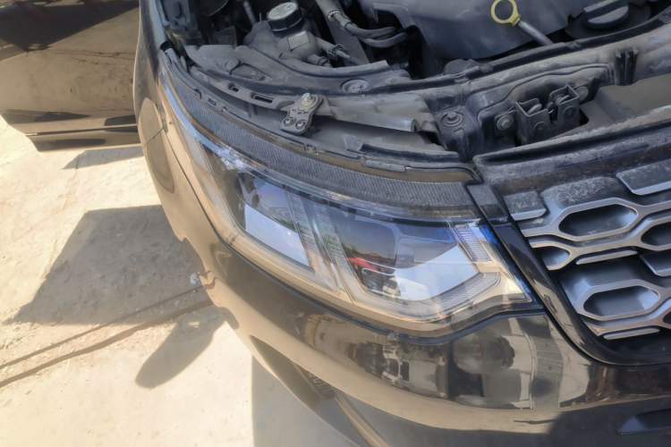 Used Land Rover Discovery Sport 2021 249 PS R-Dynamic S Performance Edition Right Front Headlight
