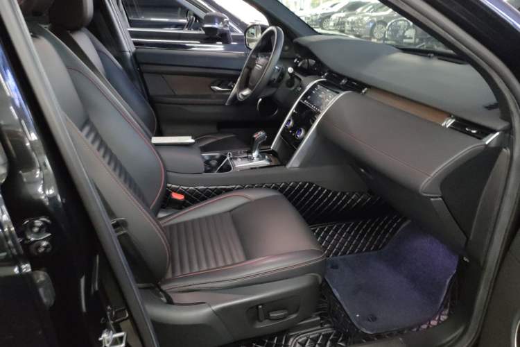 Used Land Rover Discovery Sport 2021 249 PS R-Dynamic S Performance Edition Right Front Seat
