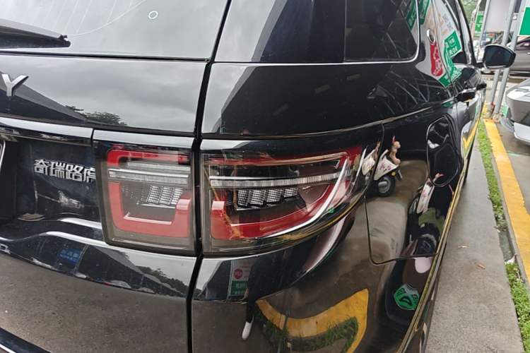 Used Land Rover Discovery Sport 2021 249 PS R-Dynamic S Performance Edition Right Rear Taillight
