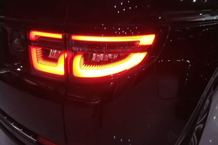 Used Land Rover Discovery Sport 2021 249 PS R-Dynamic S Performance Edition Right Rear Taillight