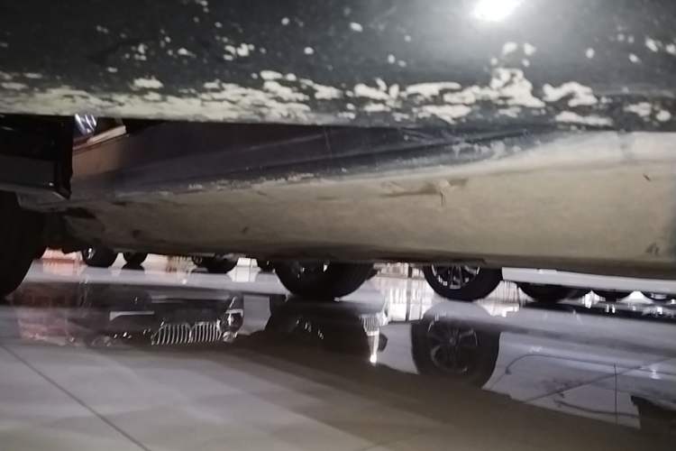 Used Land Rover Discovery Sport 2021 249 PS R-Dynamic S Performance Edition Right Side Sill