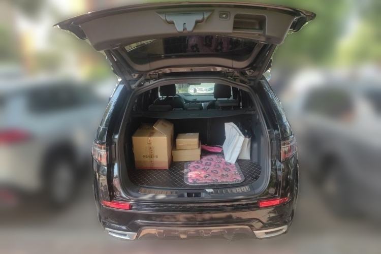 Used Land Rover Discovery Sport 2021 249 PS R-Dynamic S Performance Edition Trunk
