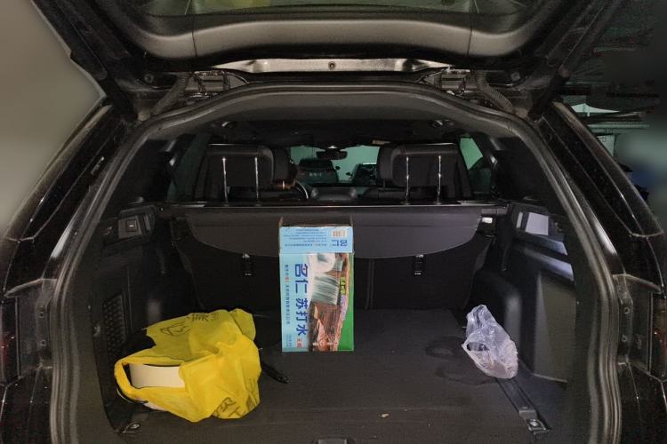 Used Land Rover Discovery Sport 2021 249 PS R-Dynamic SE Performance Tech Edition 5 Seats Trunk
