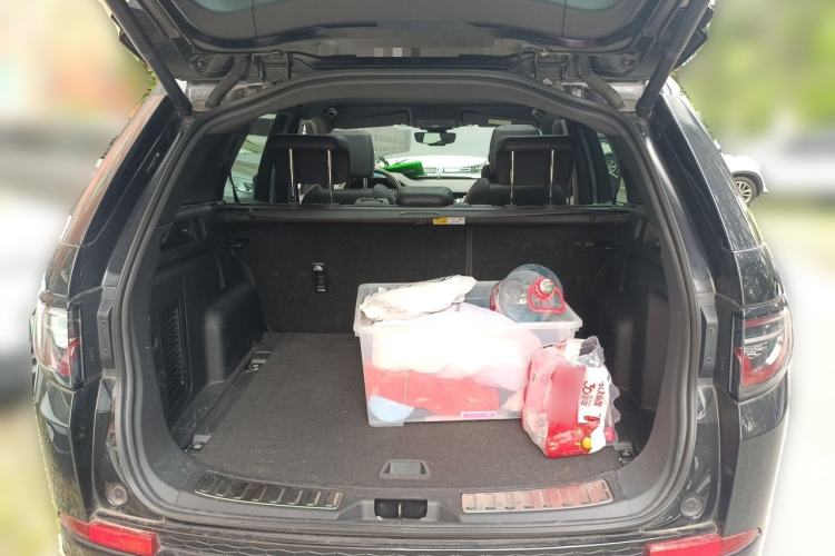 Used Land Rover Discovery Sport 2021 249 PS R-Dynamic S Performance Edition Trunk
