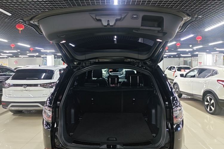 Used Land Rover Discovery Sport 2021 249 PS R-Dynamic S Performance Edition Trunk