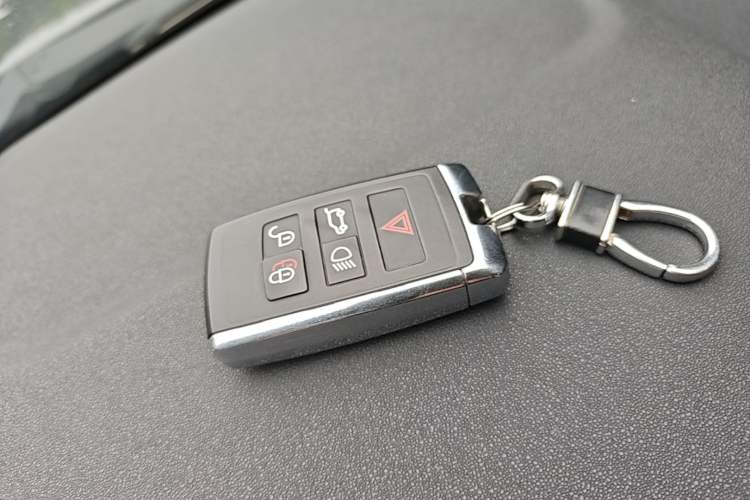 Used Land Rover Discovery Sport 2021 249 PS R-Dynamic S Performance Edition Vehicle Key