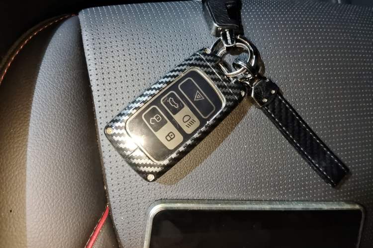 Used Land Rover Discovery Sport 2021 249 PS R-Dynamic S Performance Edition Vehicle Key
