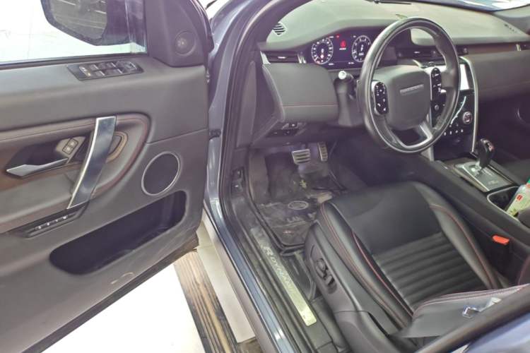 Used Land Rover Discovery Sport 2021 249 PS R-Dynamic SE Performance Tech Edition 5 Seats Driver Seat