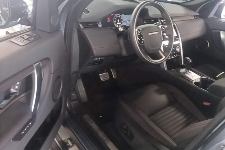 Used Land Rover Discovery Sport 2021 249 PS R-Dynamic SE Performance Tech Edition 5 Seats Driver Seat