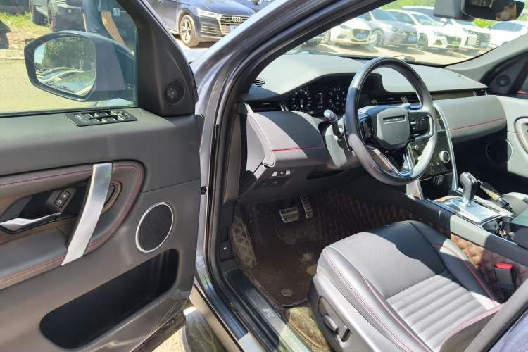 Used Land Rover Discovery Sport 2021 249 PS R-Dynamic S Performance Edition Driver Seat