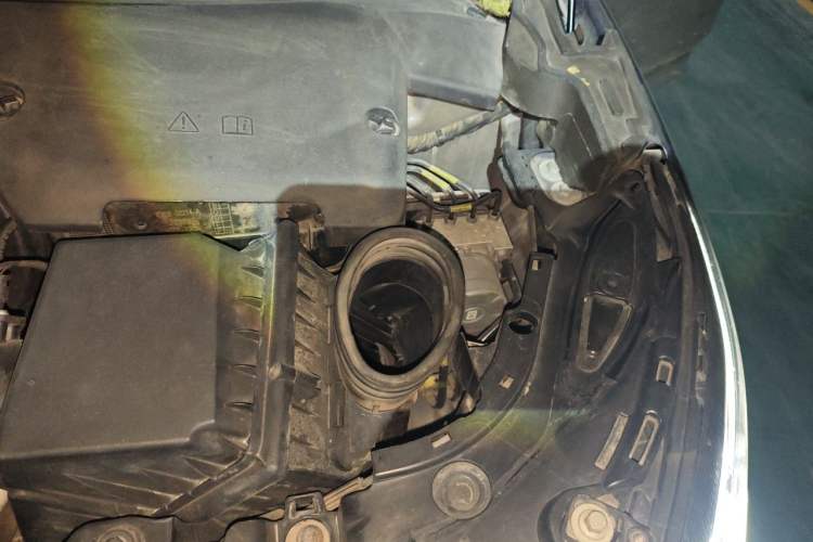 Used Land Rover Discovery Sport 2021 249 PS R-Dynamic S Performance Edition Engine Bay Left