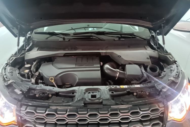 Used Land Rover Discovery Sport 2021 249 PS R-Dynamic S Performance Edition Engine Bay