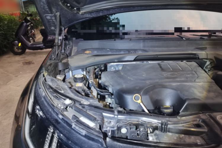 Used Land Rover Discovery Sport 2021 249 PS R-Dynamic S Performance Edition Engine Bay Right