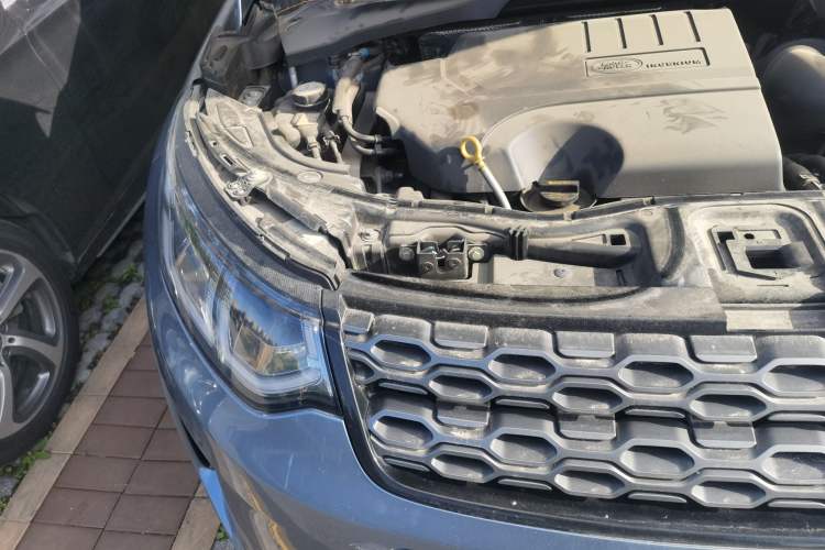 Used Land Rover Discovery Sport 2021 249 PS R-Dynamic SE Performance Tech Edition 5 Seats Engine Bay Right
